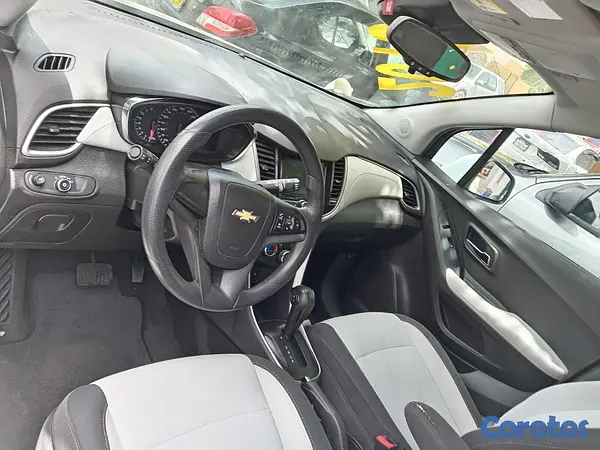 jeepetas y camionetas - CHEVROLET TRAX 2018 5