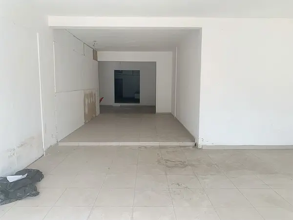 oficinas y locales comerciales - Locl amplio y céntrico  5