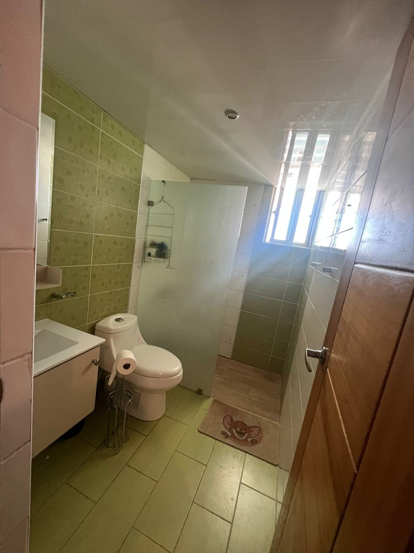apartamentos - Sector: Evaristo Morales Construcción: 179 Metros² 9