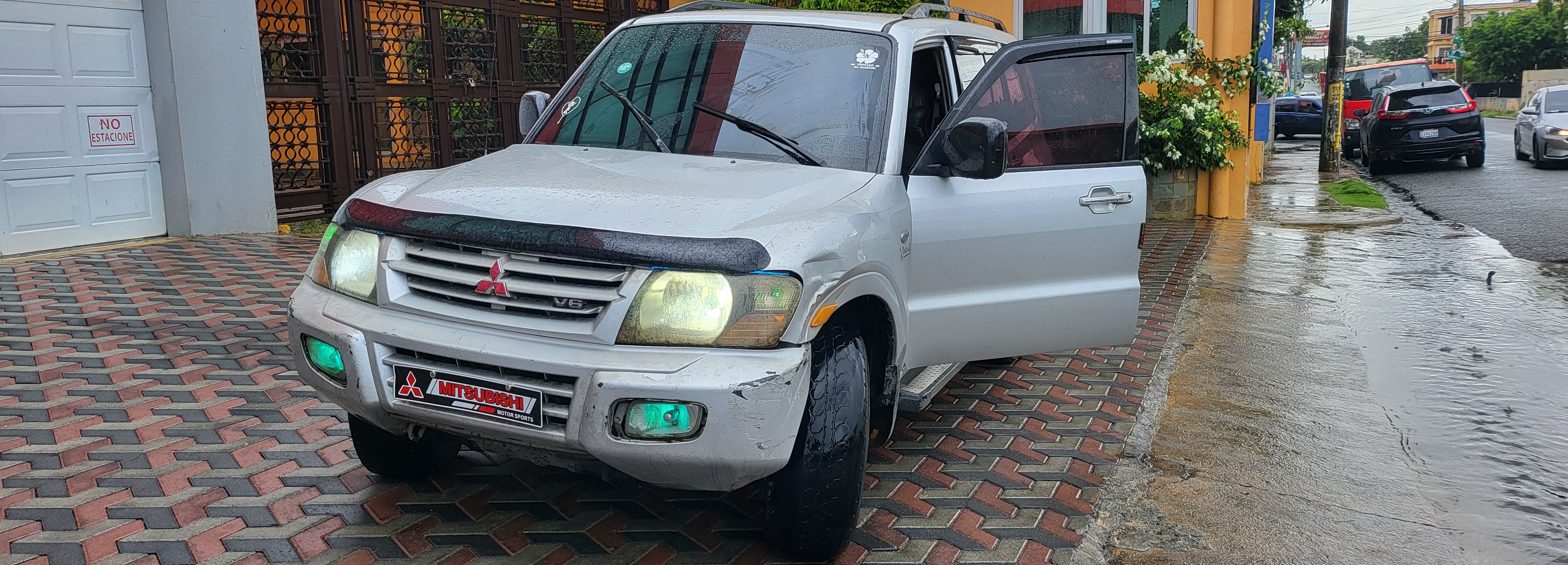 jeepetas y camionetas - Mitsubishi montero 2002