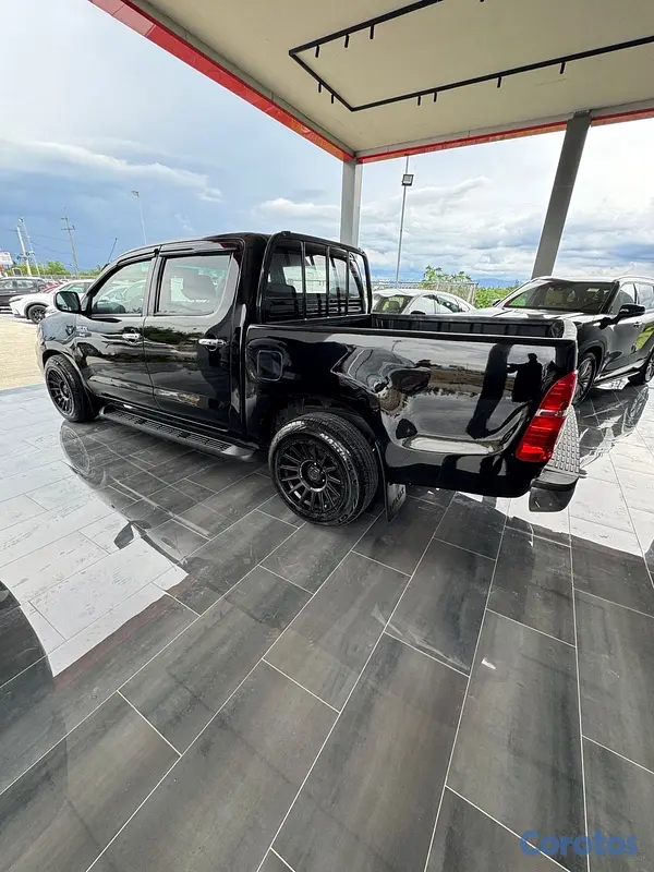 jeepetas y camionetas - Toyota hilux 2008 3