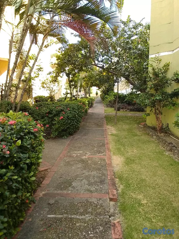 casas - Vendo Casa duplex en la Av. Independencia  11