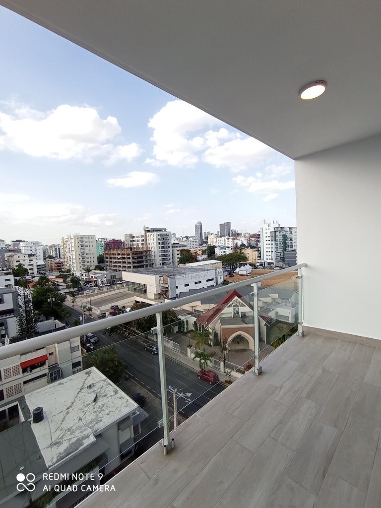 apartamentos - Apartamento en alquiler con línea blanca en Evaristo Morales. de 62 MT2