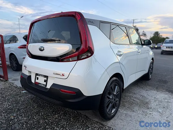jeepetas y camionetas - Kia Soul S 2021 6