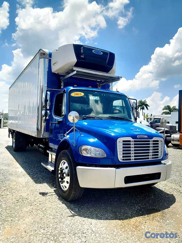 camiones y vehiculos pesados - FREIGHTLINER M2 106 AÑO 2015 1