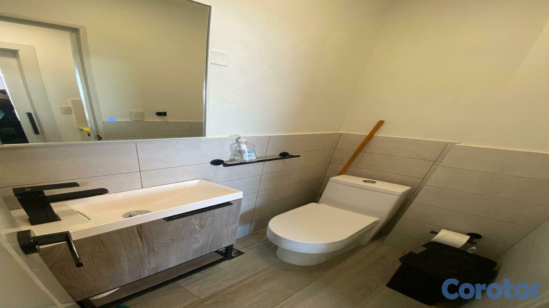 oficinas y locales comerciales - OFICINA EN VENTA FULL AMUEBLADA EN ENSANCHE LA FE 3