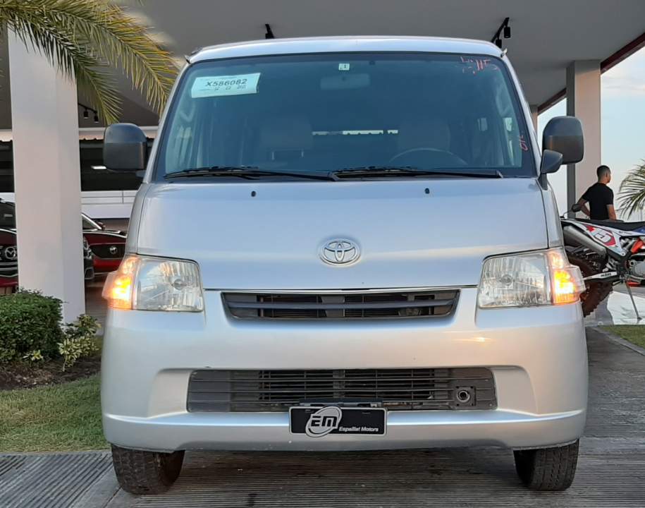 Toyota Town-Ace 2015