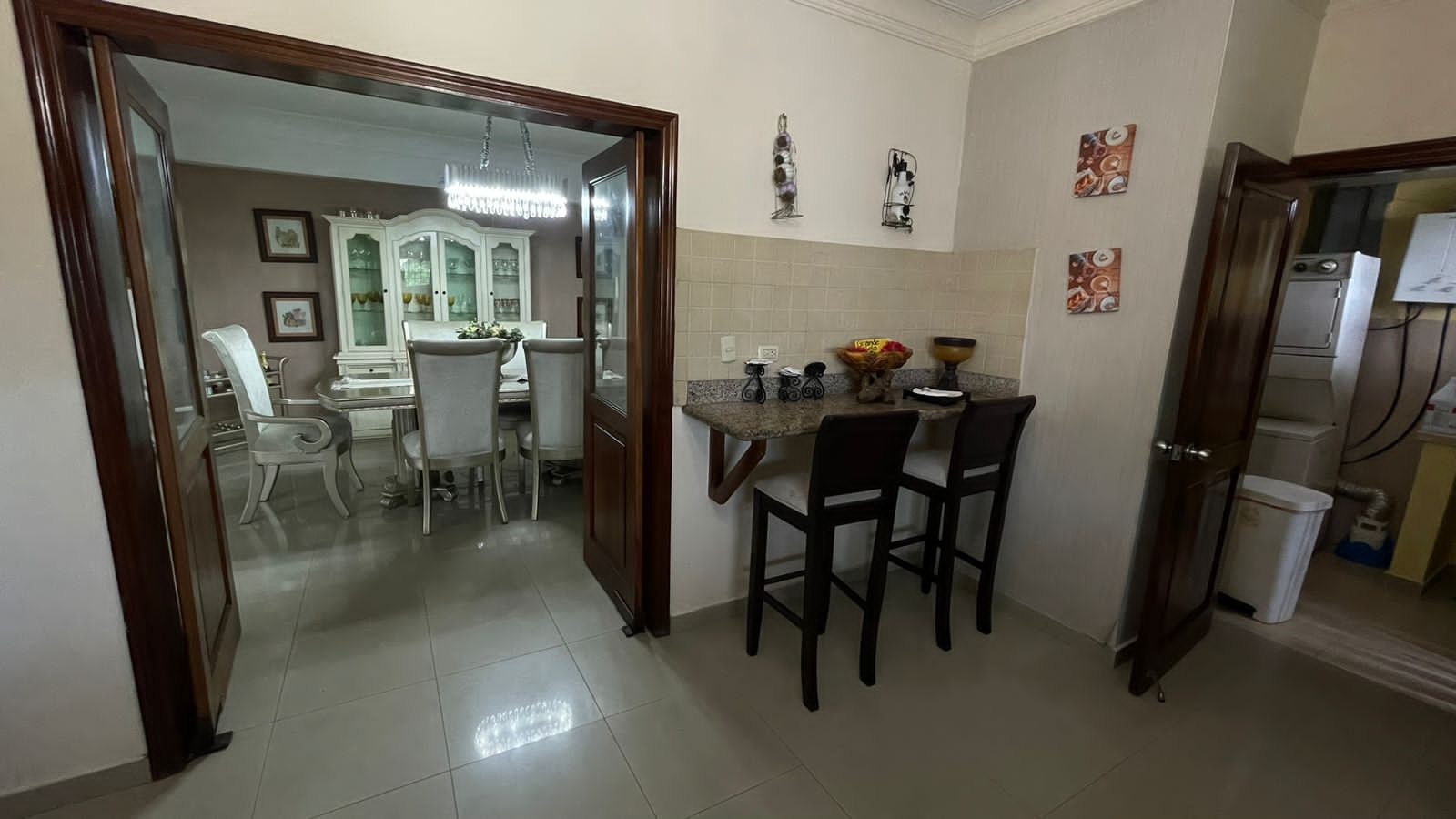 apartamentos - Alquilo apart amueblado en mirador norte
3 hab 
3.5 baños
2 parques techados
Asc 5