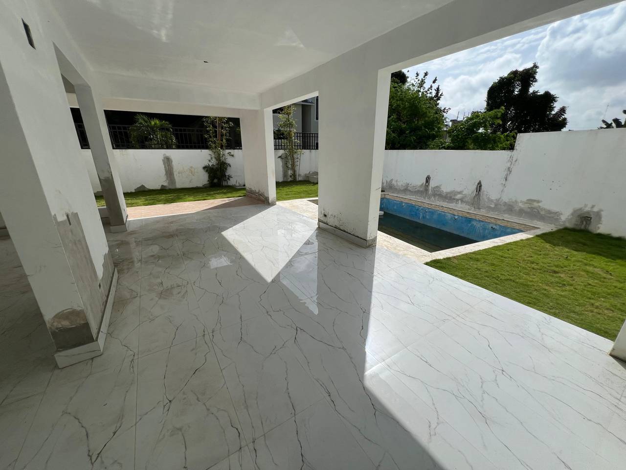 casas - Venta de Casa en Altos Arroyo Hondo III 2