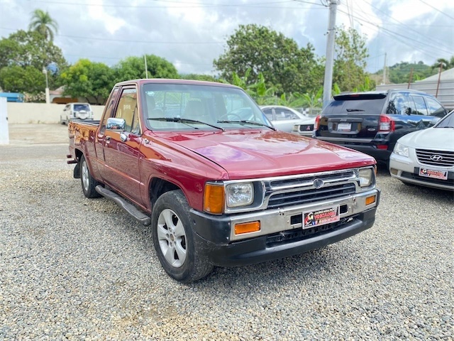 jeepetas y camionetas - Toyota pick up 1985 Hilux