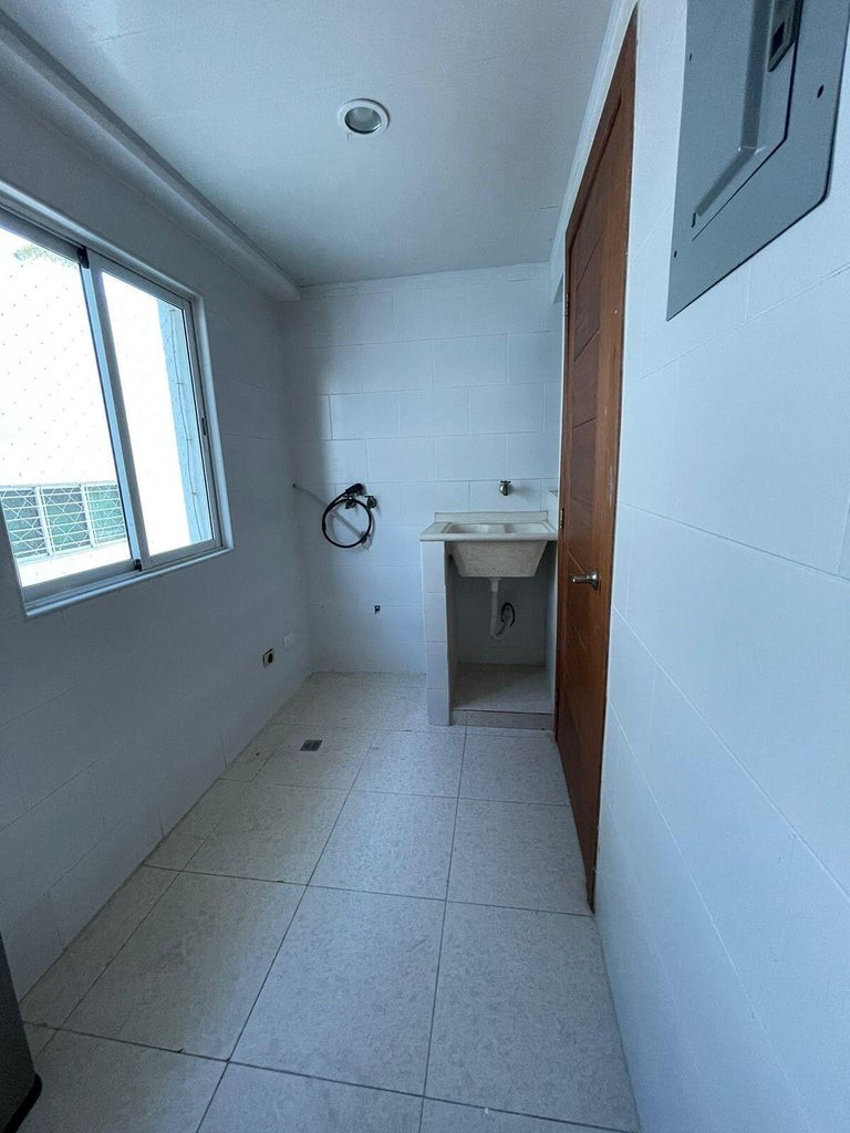 apartamentos - Hermoso apartamento con Tres amplias Habitaciones 8