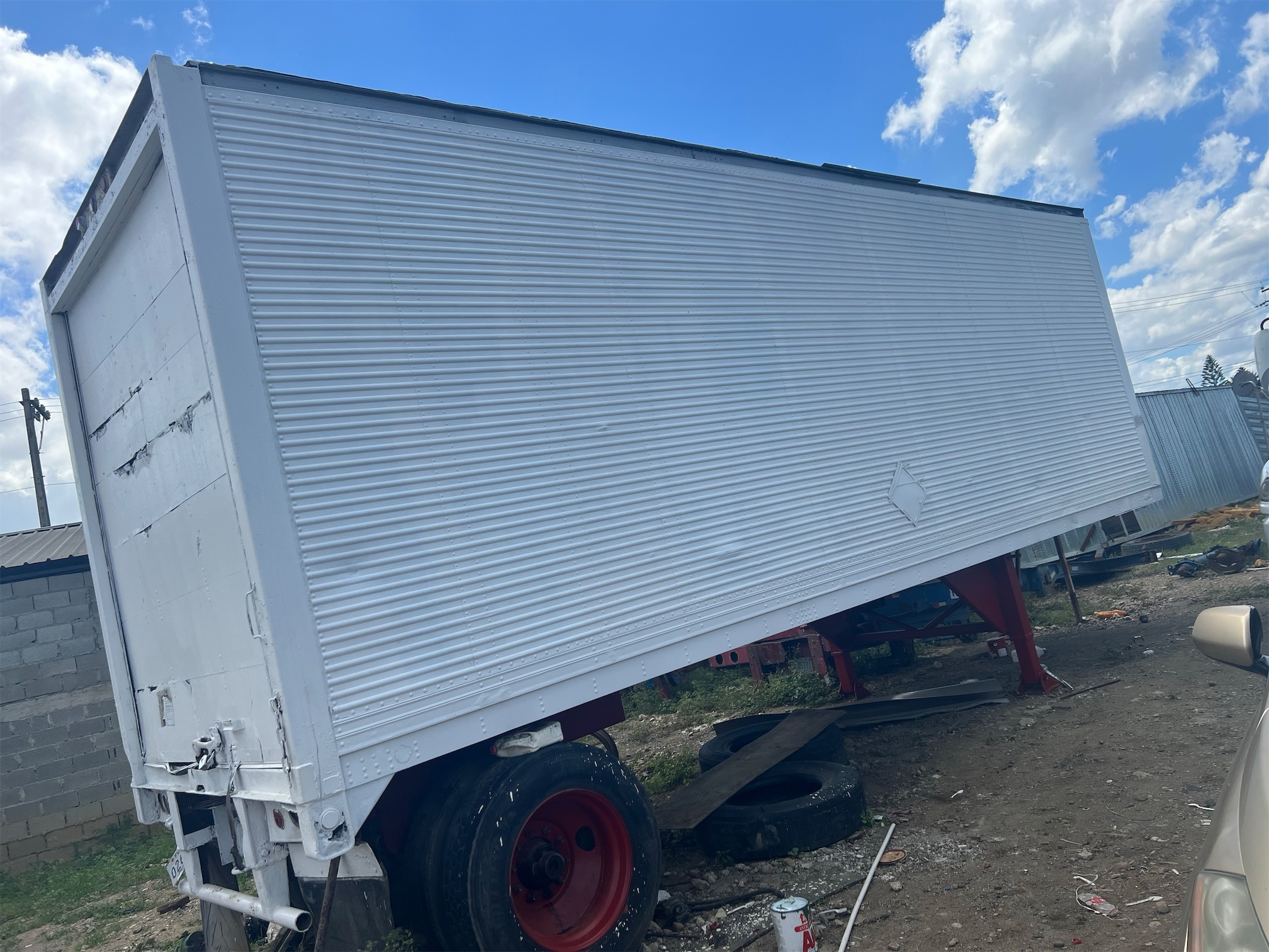 camiones y vehiculos pesados - Furgón 30 pie trailer con rodamiento 0