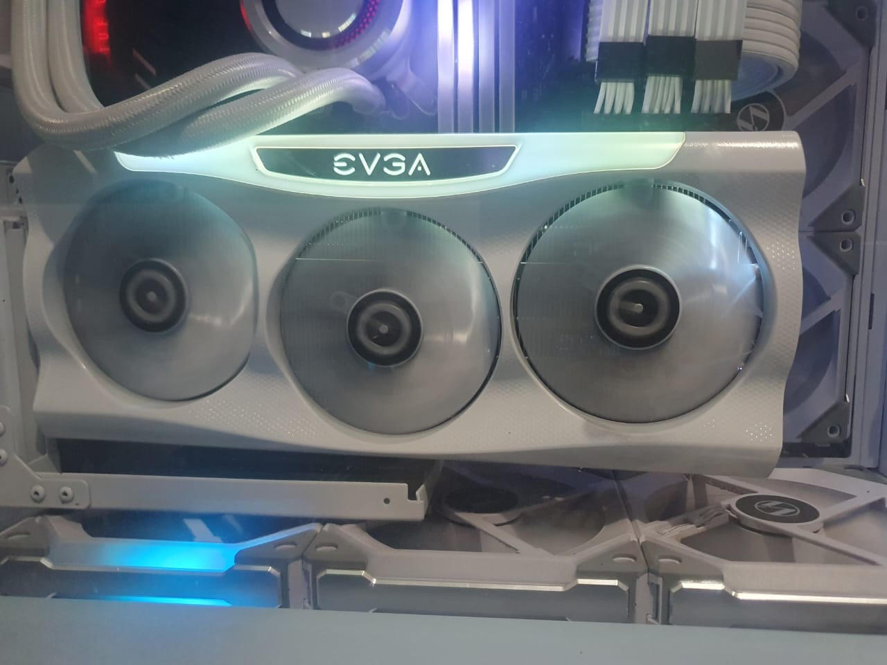 computadoras y laptops - EVGA GeForce RTX 3090 FTW3 ULTRA GAMING