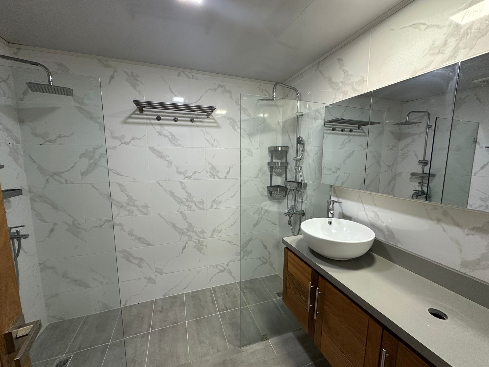 apartamentos - Vendo apartamento en Urb. Real.     145 mts neto d 7