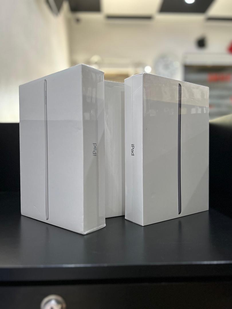 computadoras y laptops - iPad 9th Gen 64GB 256GB Wifi Sellada‼️ 2