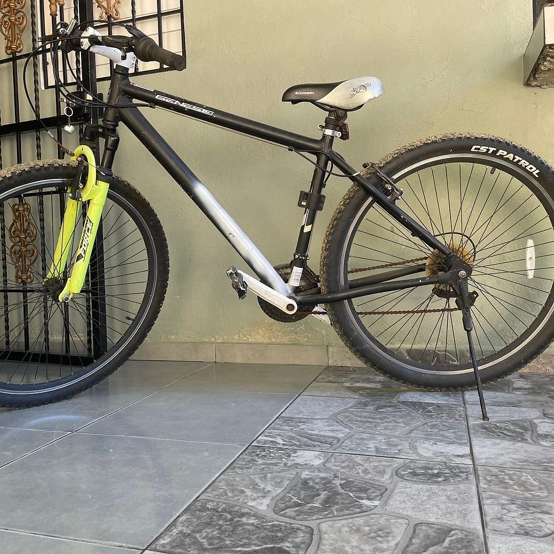 bicicletas y accesorios - Bicicleta de montaña Genesis. 7 velocidades y cambios.  