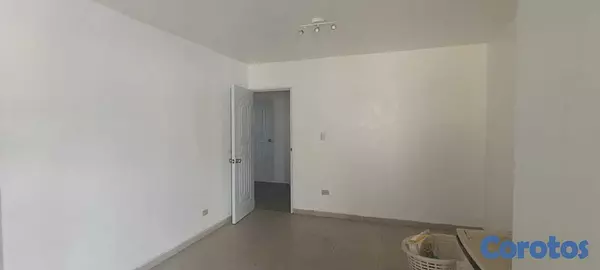 oficinas y locales comerciales - Oportunidad! Vendo Local en excelente punto comercial, Av Independencia 4