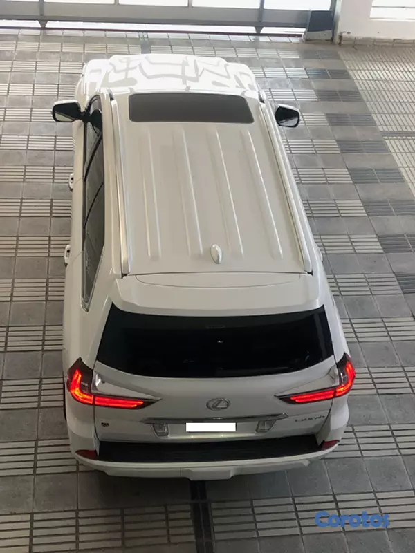 jeepetas y camionetas - Lexus LX570 año 2016 como nueva 80mil km 3