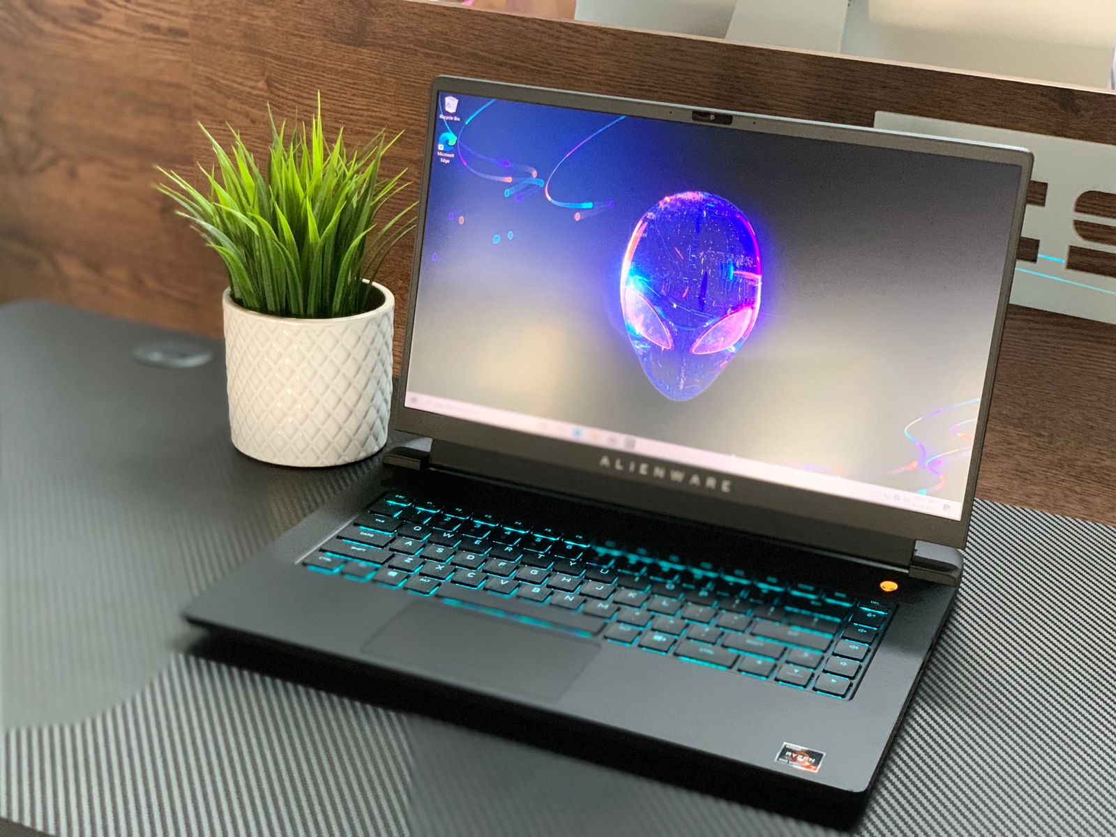computadoras y laptops - LAPTOP DELL ALIENWARE RYZEN 7 16GB 256SSD 3050TI 0