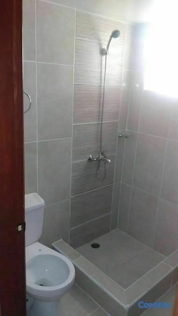 apartamentos - 4to nivel en Res.Juan Rafael, santo domingo norte 2