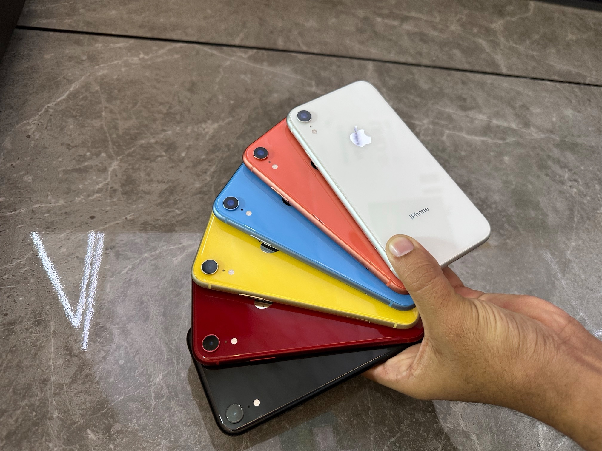 celulares y tabletas - iPhone XR de 64gb DESBLOQUEADO DE FÁBRICA