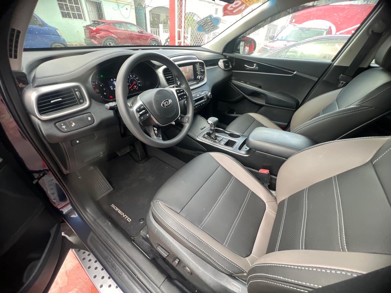 jeepetas y camionetas - KIA SORENTO LX 2019 RECIÉN IMPORTADA 3 FILAS DE ASIENTO! LETHER CLEAN CARFAX NEW 8