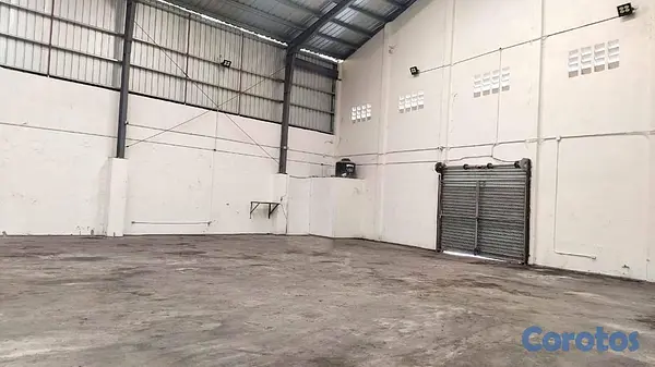 oficinas y locales comerciales - Nave Industrial 700 m2 Triple Altura en Pantoja 7