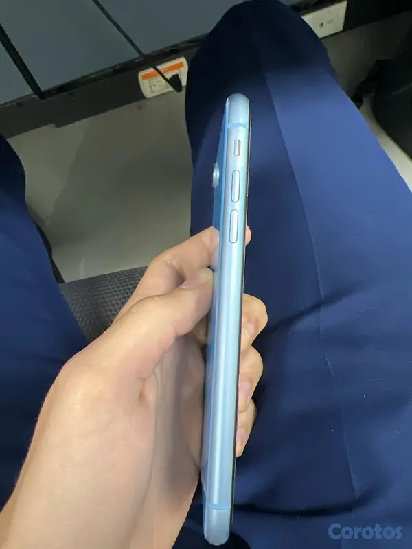celulares y tabletas - iPhone XR 5