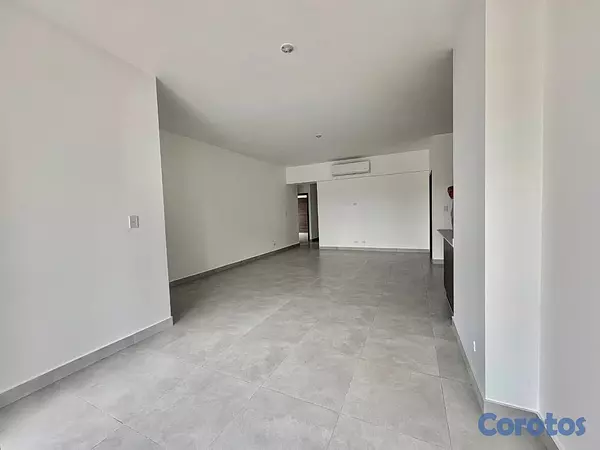 apartamentos - alquiló ensanche naco piso 7 tres habitaciones con su baño dos parqueos  2