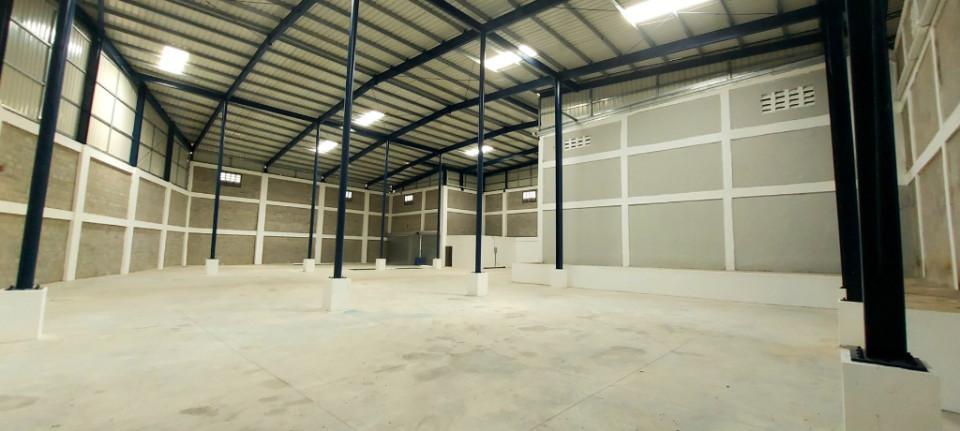 otros inmuebles - Nave Industrial en LOS PERALEJOS SANTO DOMINGO DE GUZMÁN 5