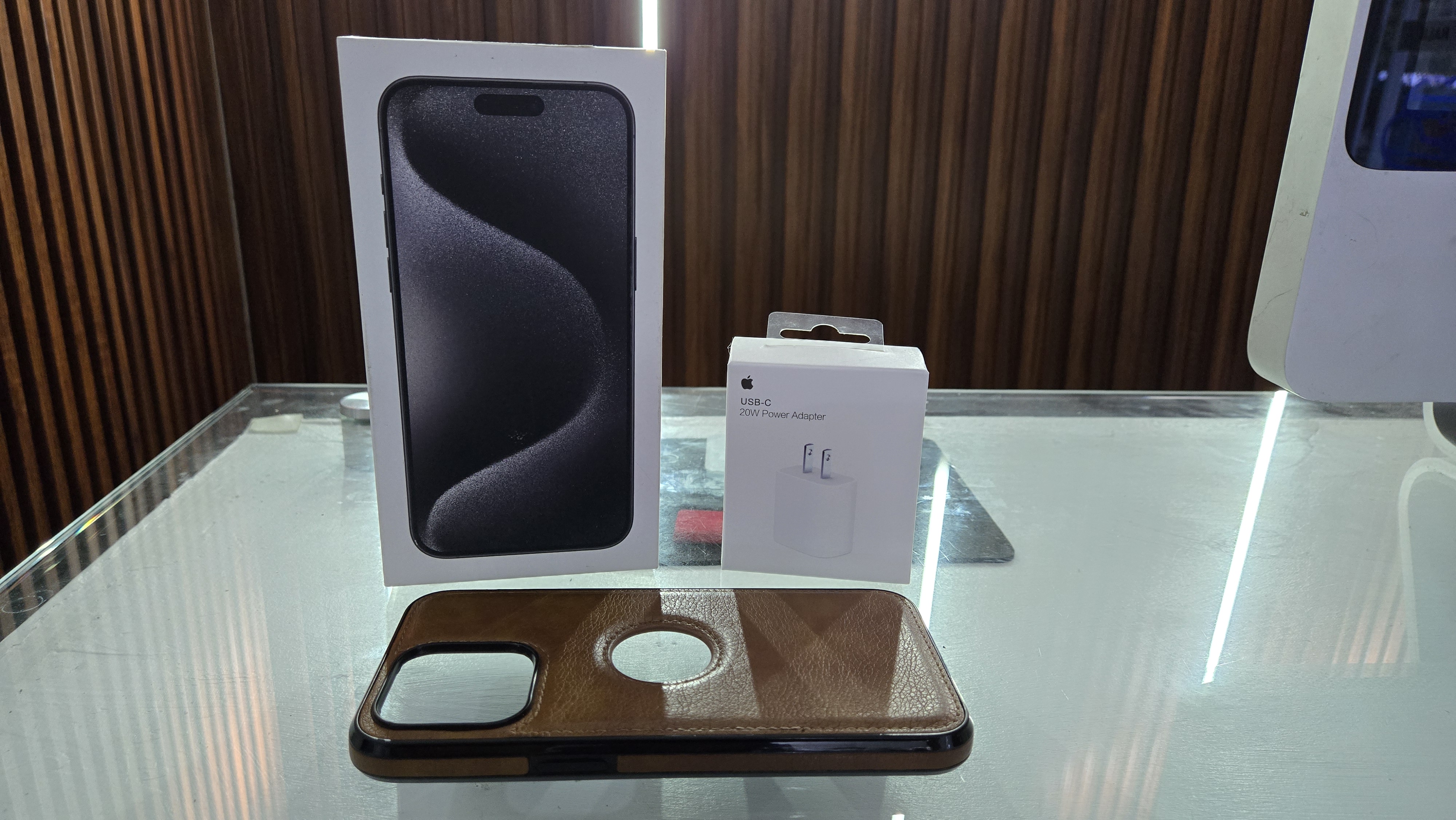 celulares y tabletas - iPhone 15 Pro Max 256GB Negro Sim Fisico De Claro 0