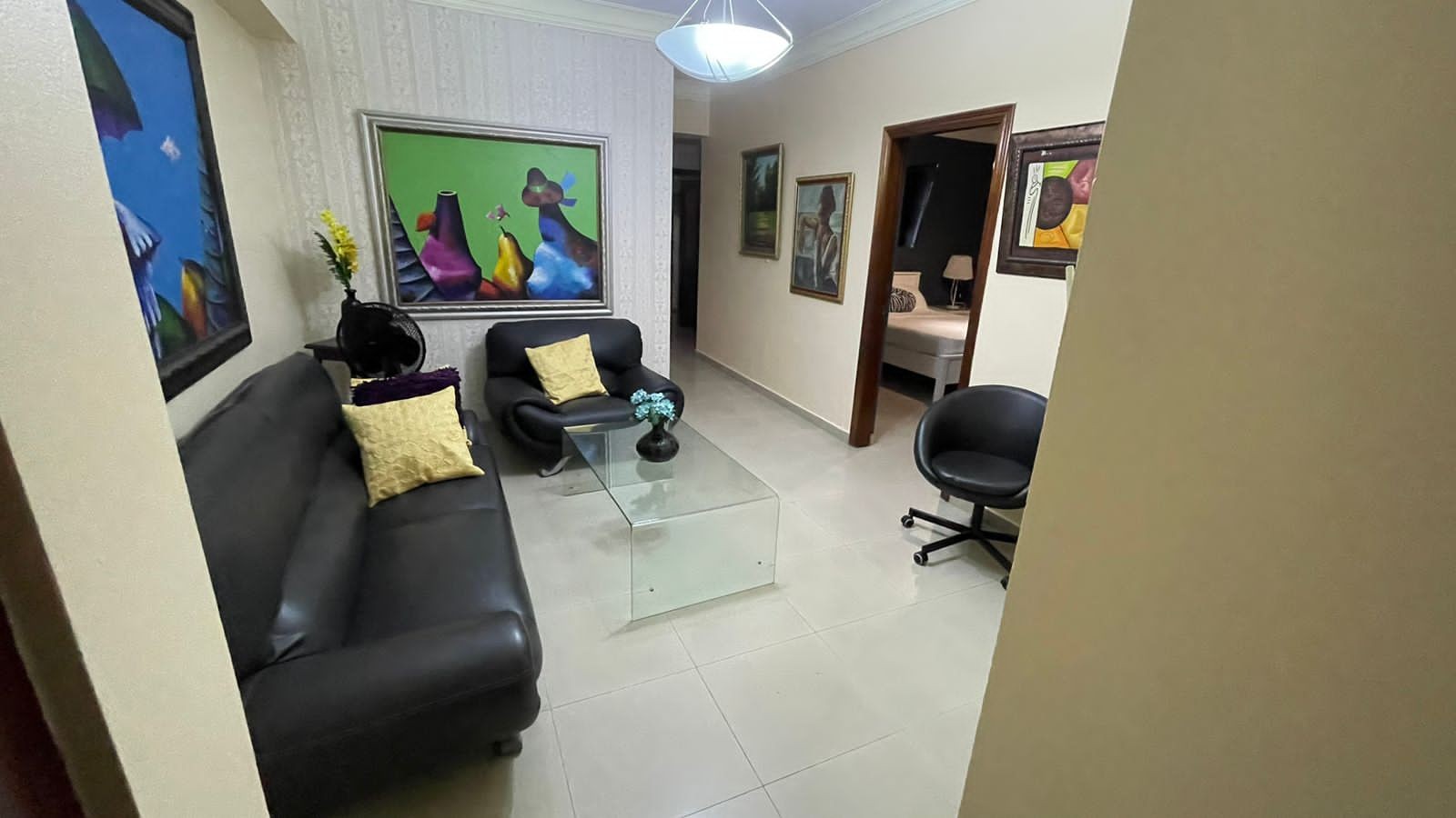 apartamentos - Alquilo apart amueblado en mirador norte
3 hab 
3.5 baños
2 parques techados
Asc 6