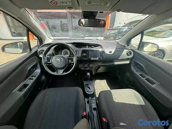 carros - Toyota Vitz 2020 5