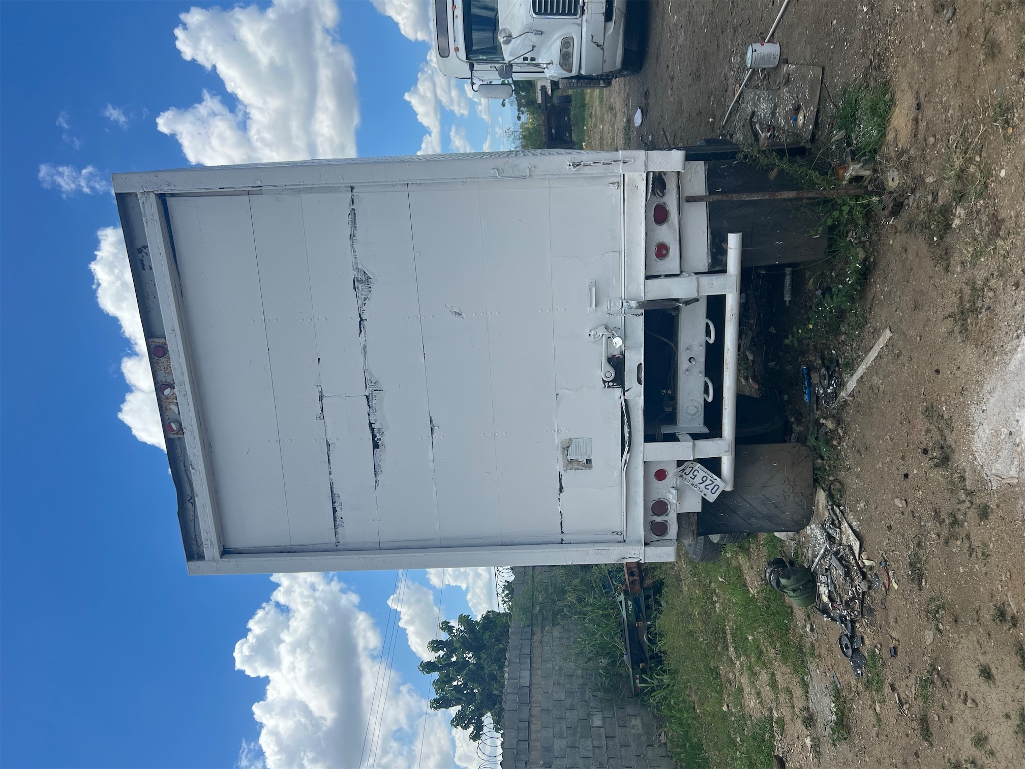 camiones y vehiculos pesados - Furgón 30 pie trailer con rodamiento 1