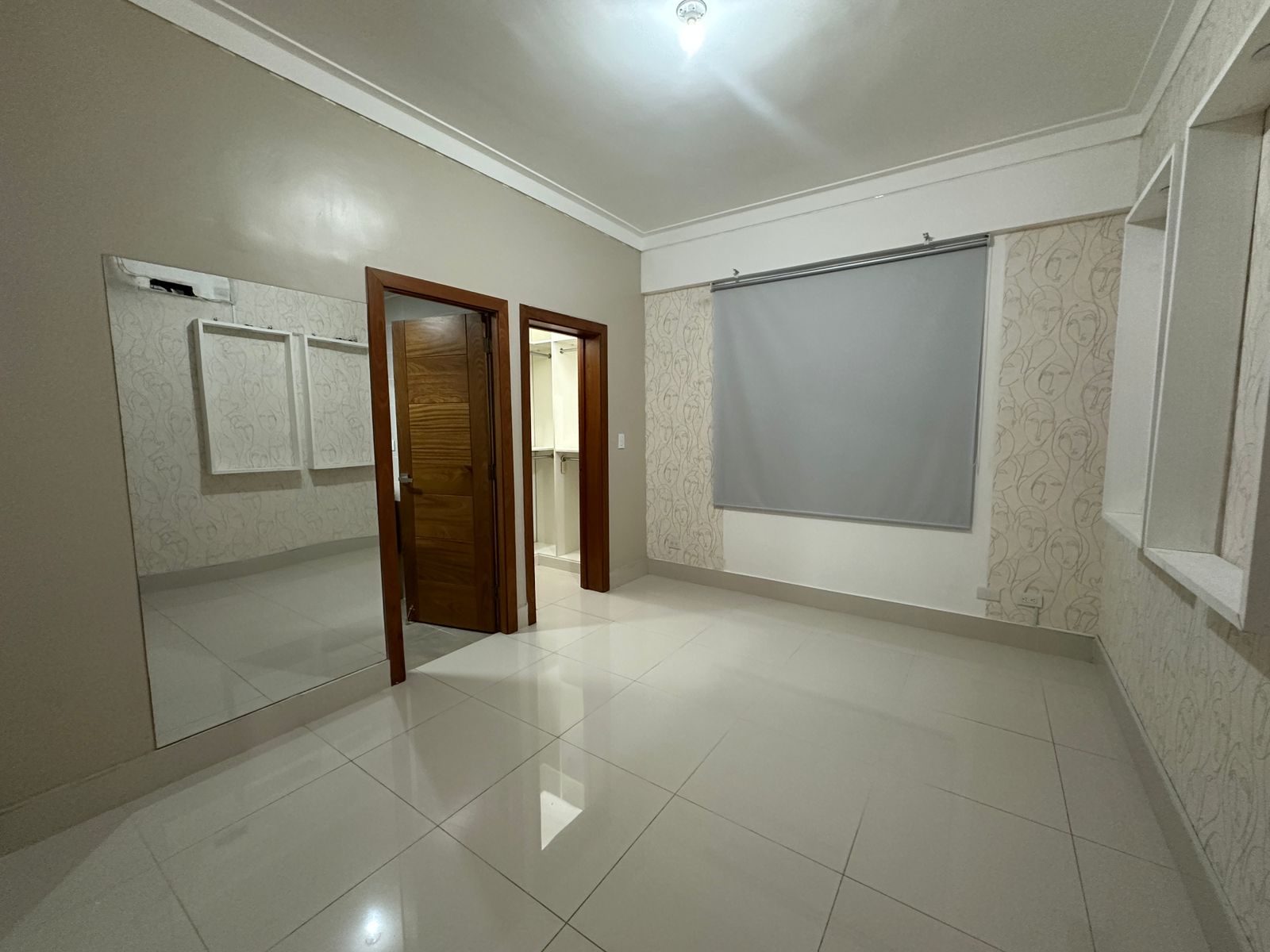 apartamentos - Vendo apartamento en Urb. Real.     145 mts neto d 8