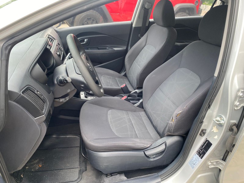 carros - Kia rio 2017 5