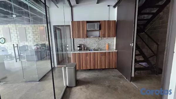 oficinas y locales comerciales - hermoso loca en renta  2