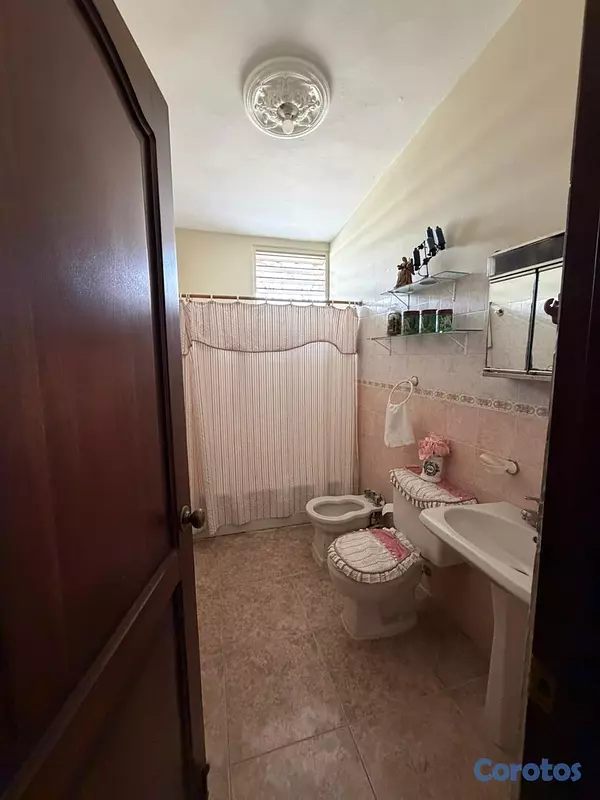 oficinas y locales comerciales - Casa en Jardines Metropolitanos ideal para negocio 6