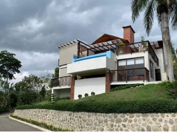 casas vacacionales y villas - En Renta: Hermosa villa en Jarabacoa!!!