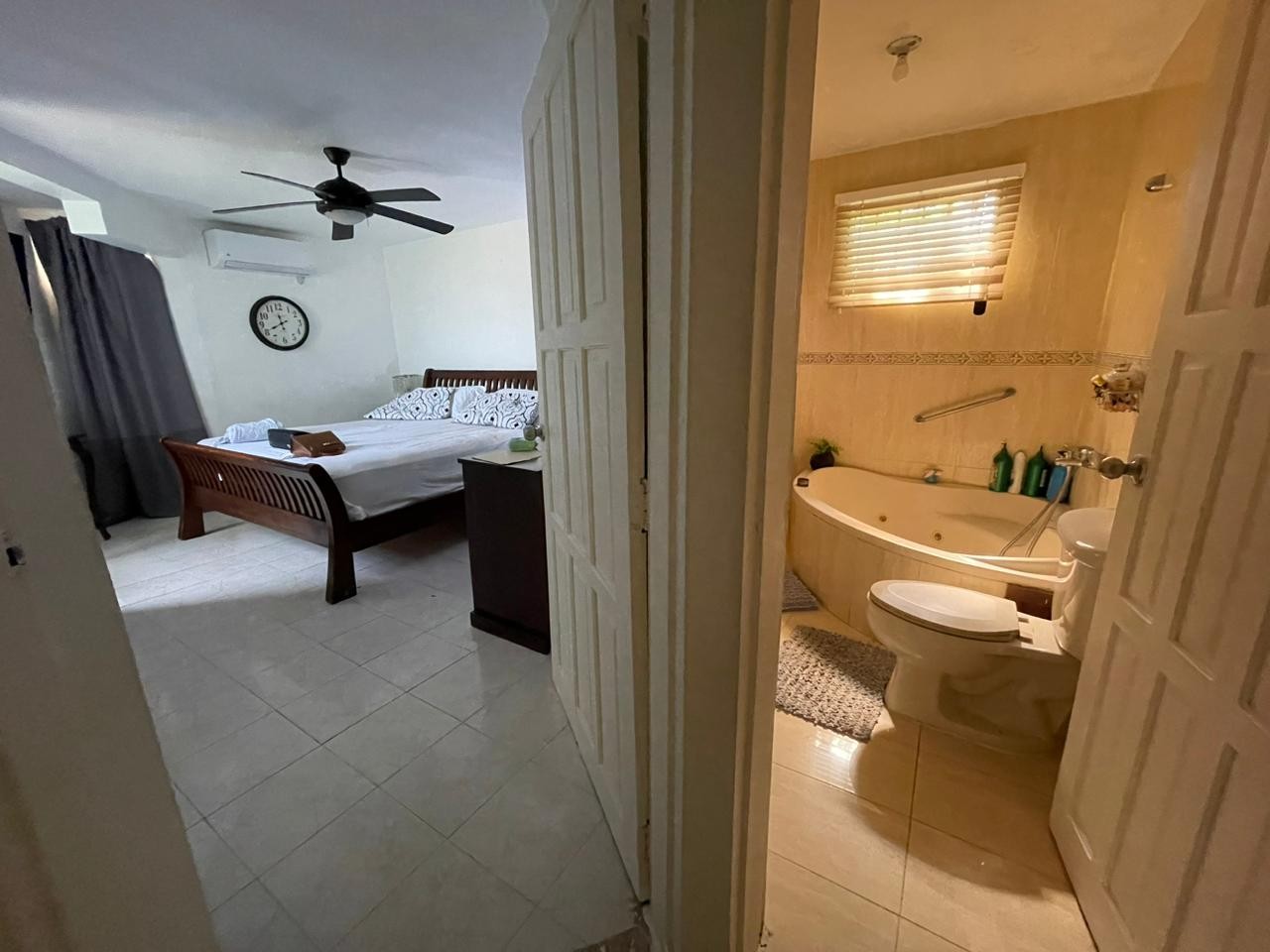 casas - ALQUILO En Arroyo Hondo Viejo Casa De 2 Niveles (Solo Para Negocios) CODIGO PD75 2