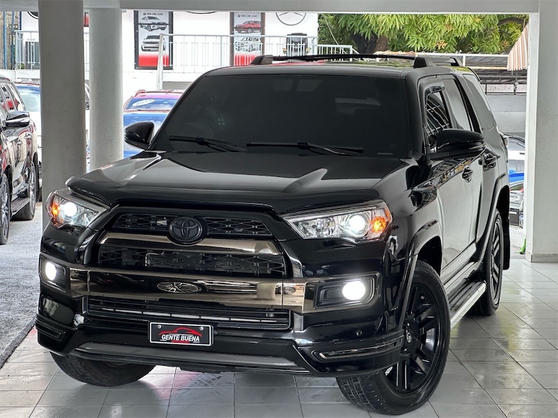 jeepetas y camionetas - Toyota 4runners 2019 Limited nighshade