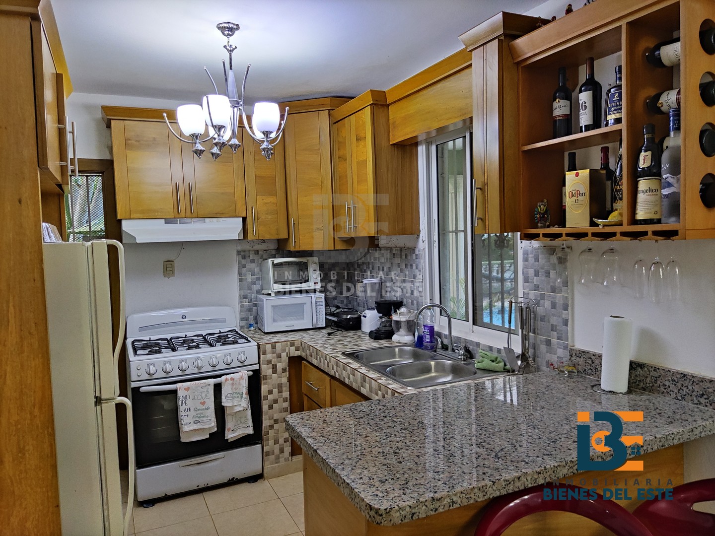 casas vacacionales y villas -  Finca Amueblada y Moderna en Ramon Santana, ¡De Oportunidad! 

 6