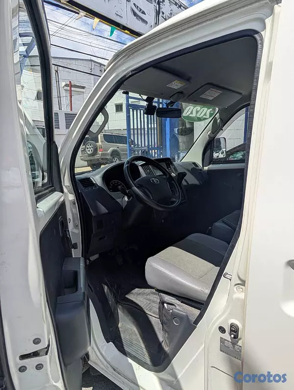 jeepetas y camionetas - TOYOTA TOWN ACE 2020 5