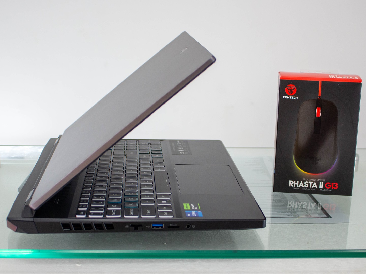 computadoras y laptops - Laptop Acer Predator Helios Neo 16/Intel Core i7/16GB DDR5/512GB SSD/RTX 4050 2
