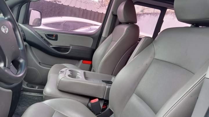 jeepetas y camionetas - HYUNDAI GRAND STAREX 2017 BLANCO 3