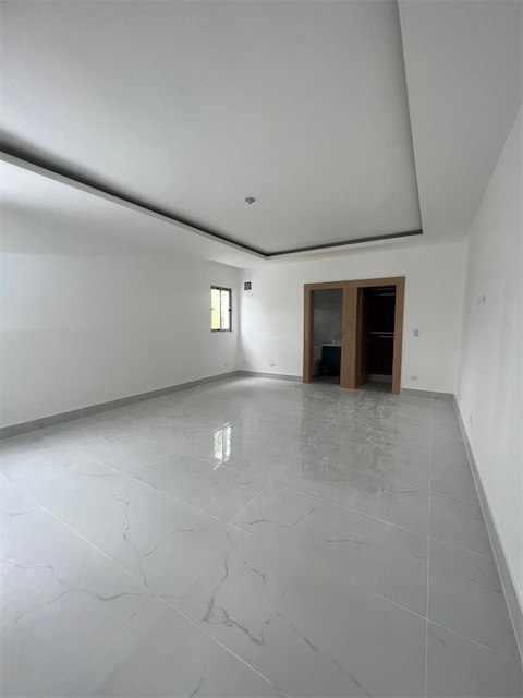 casas - Moderna Casa con Piscina Nueva en Venta en Proyecto Cerrado. 5