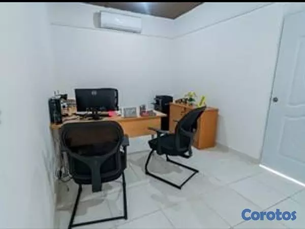 oficinas y locales comerciales - Alquilo local comercial en Urb. real 2