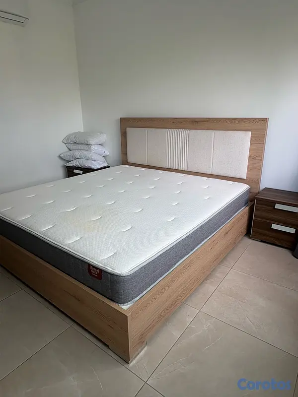 muebles y colchones - CAMA KING ACABADO DE MADERA NATURAL 3