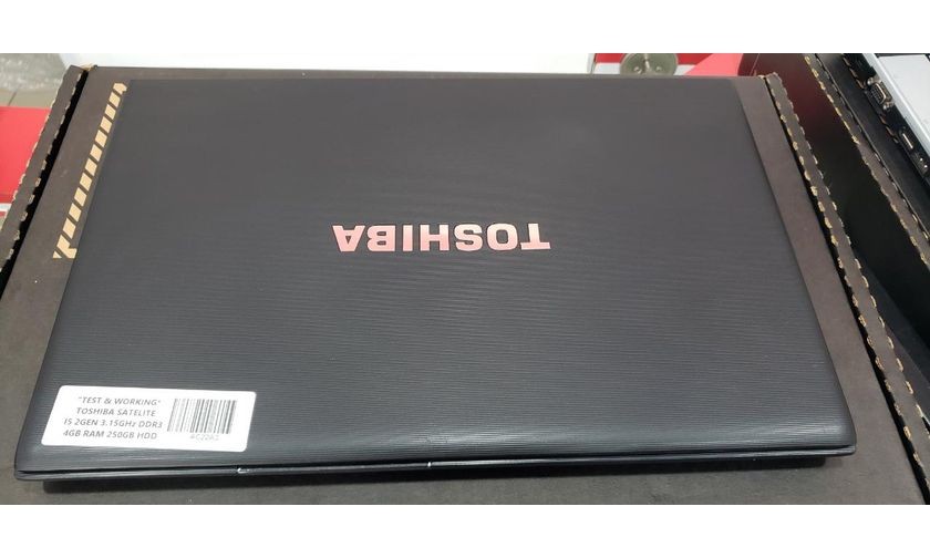 computadoras y laptops - Laptop Core i5 2nd Gen 4gb 250/320 HDD Adaptador Corriente Incluido 0