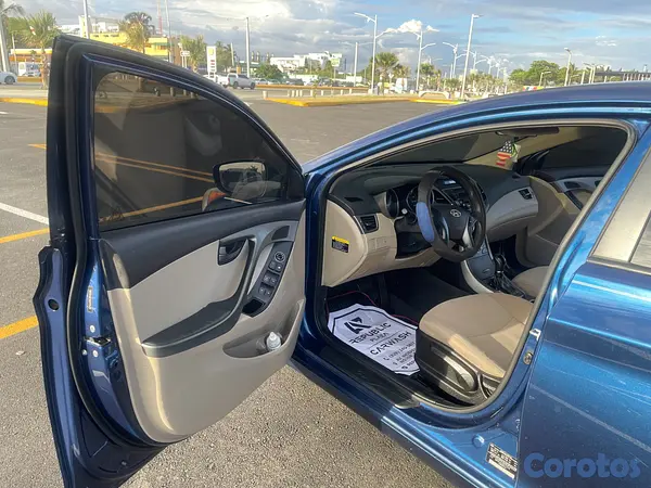 carros - Hyunday Elantra 2016 Azul 18